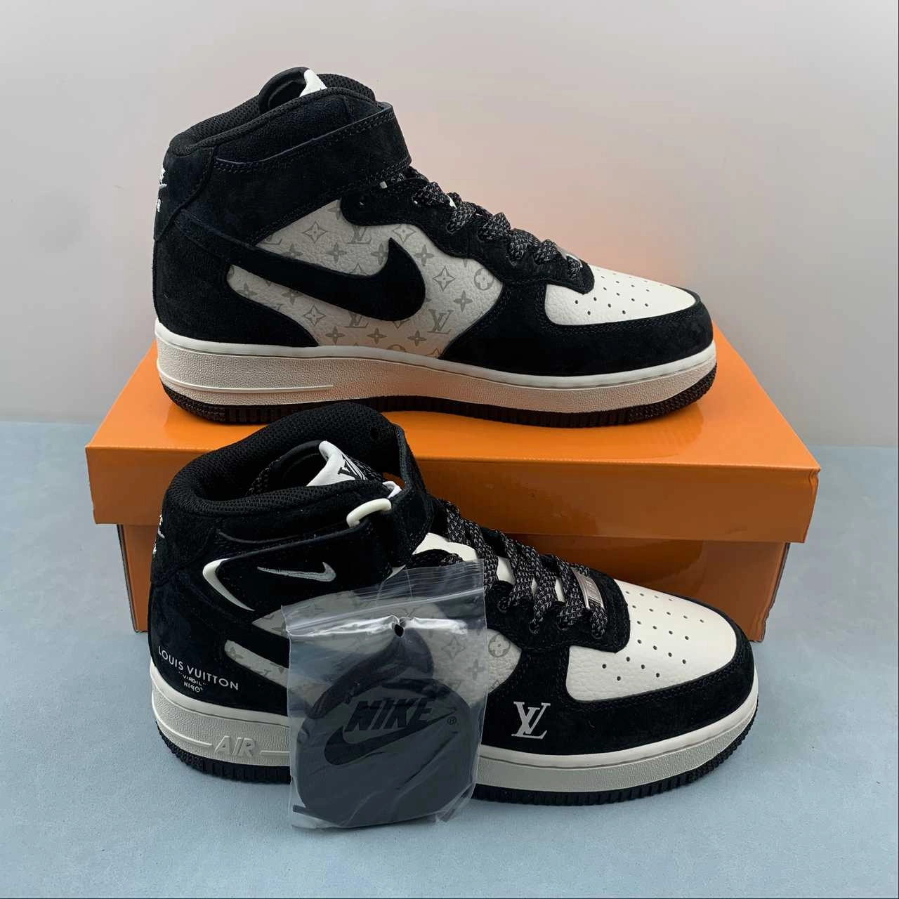 Casual Pair Urban Utility Air Force 1 07 Mid LV Suede Black White DV9988-100