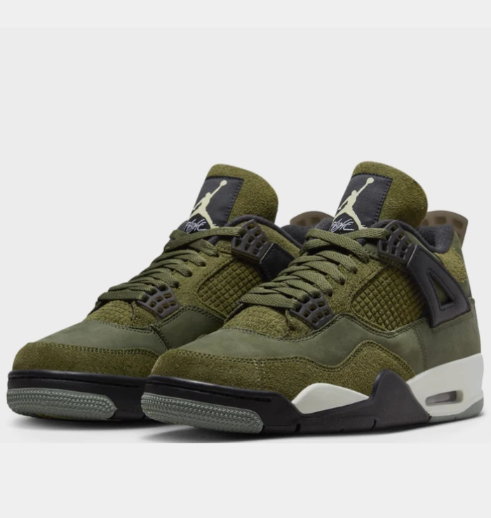 Step Boost Nike Air Jordan 4 Retro SE Craft Olive