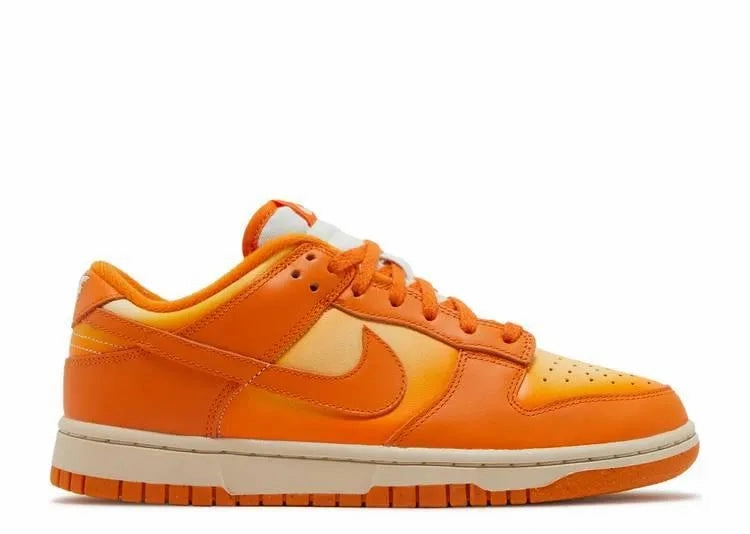 Nike Dunk Low Magma Orange (W) Gym suitable Foot Care