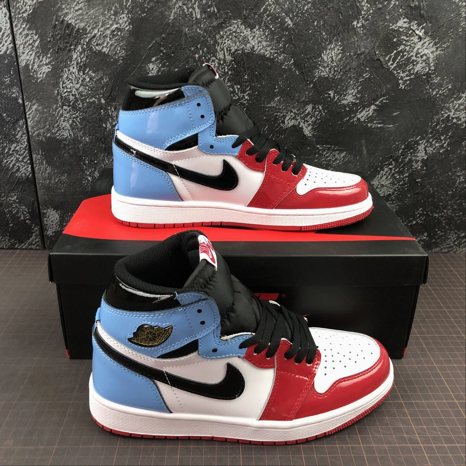 Air Jordan 1 Retro High OG Black White-Blue-Red Patent Leather CK5666-100 Stabilizing Chassis Clean Finish