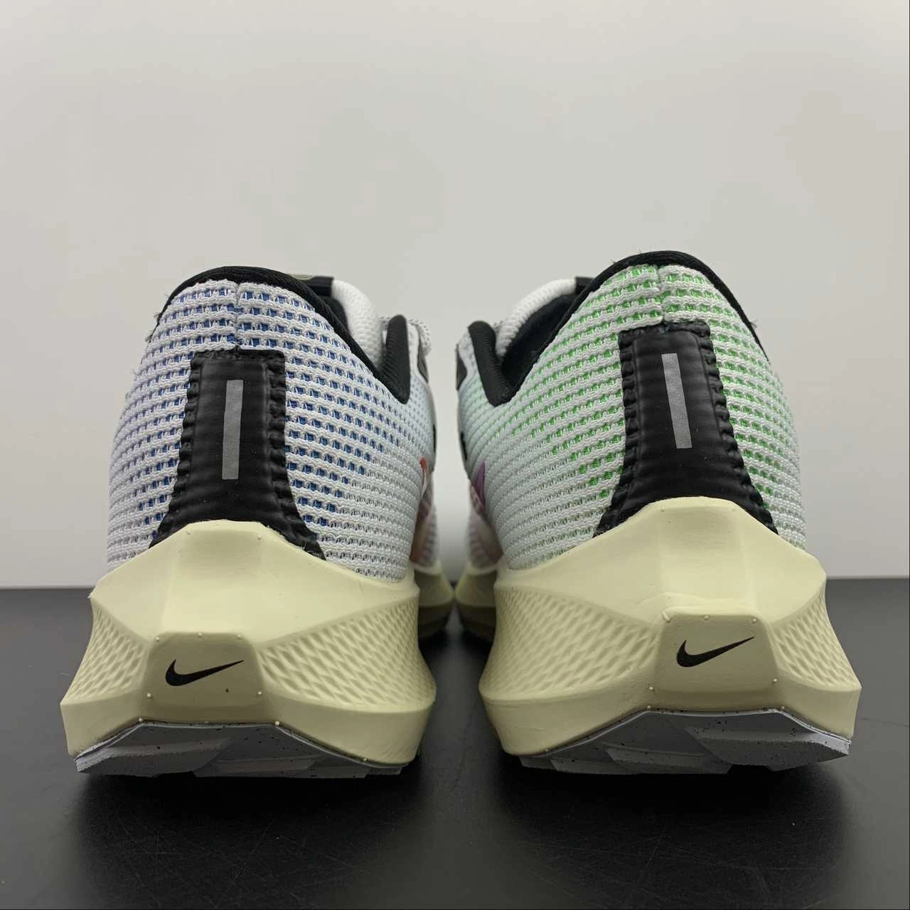 Air Zoom Pegasus 40 White Passionate Red Shy Blue FJ1051- Neutral Arch