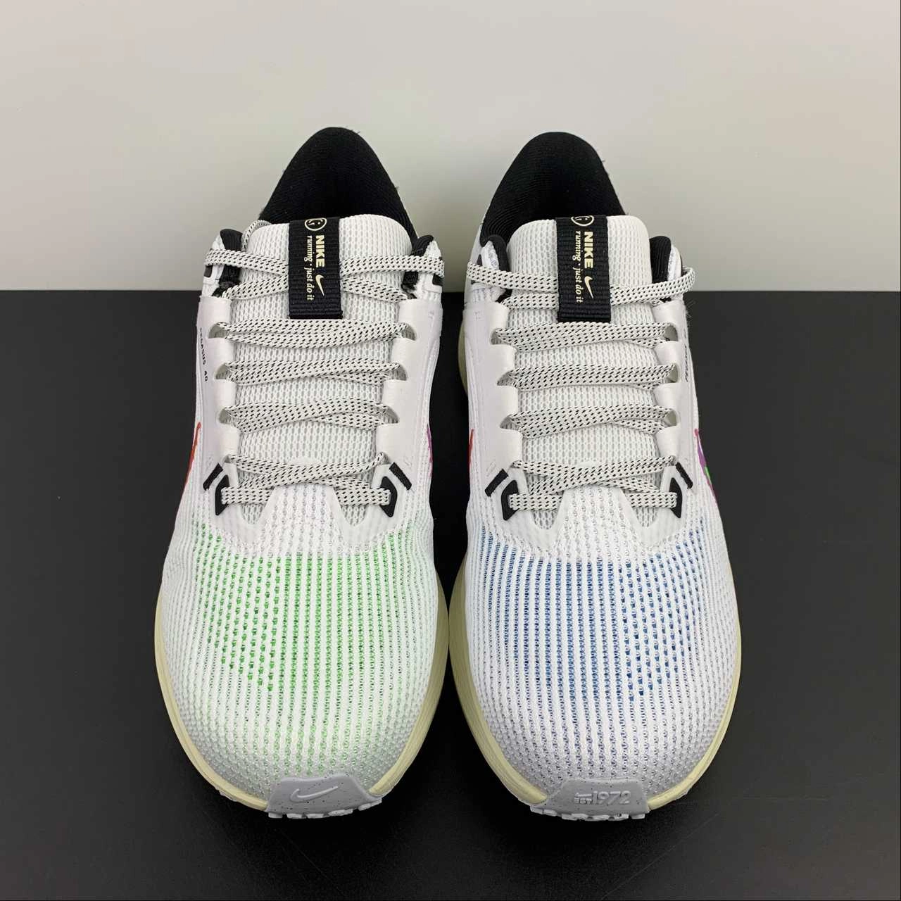 Sporty Look Outsole Control Air Zoom Pegasus 40 White Passionate Red Shy Blue FJ1051-