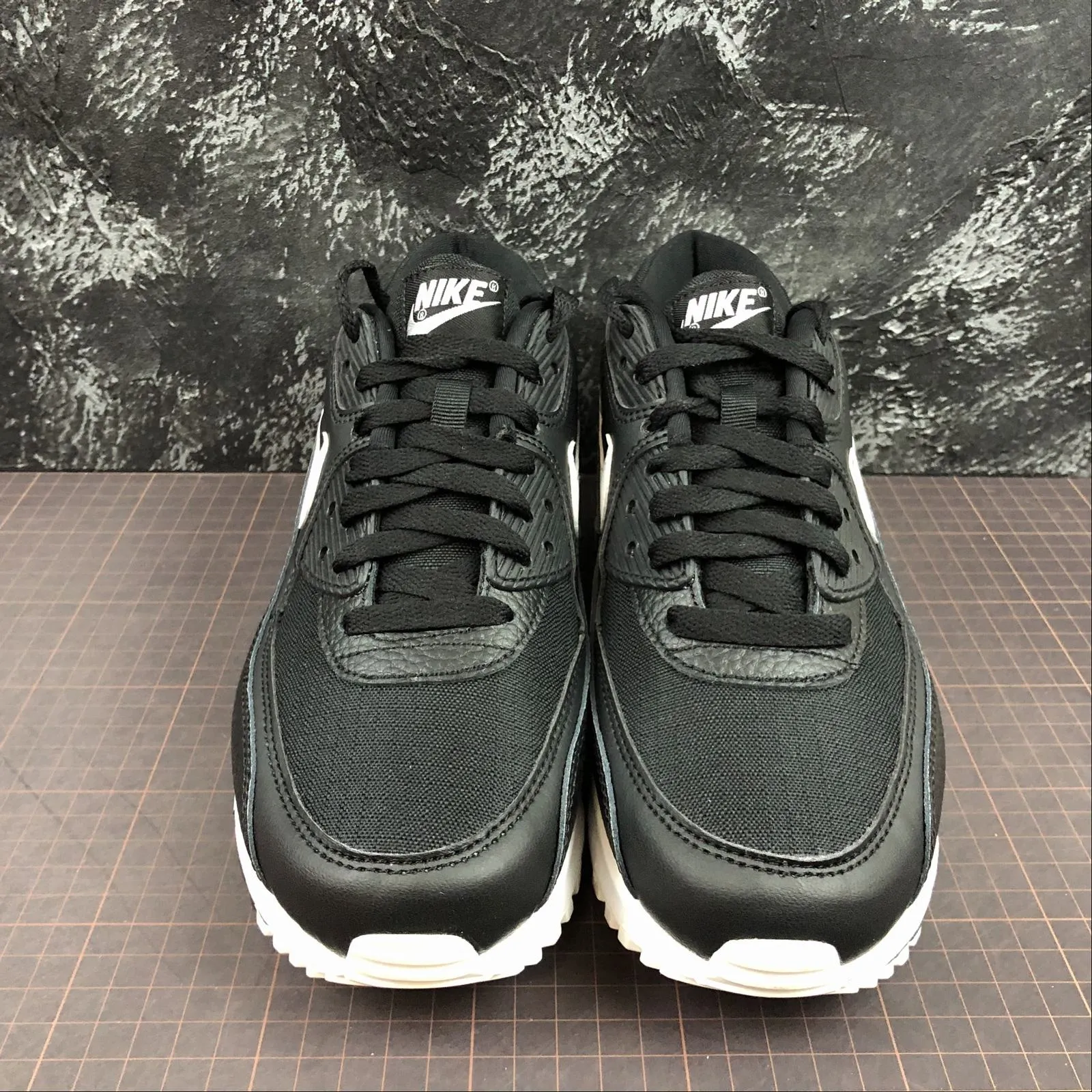 Air Max 90 Essential Black White 325213-060 Trendy Design Quick-Dry