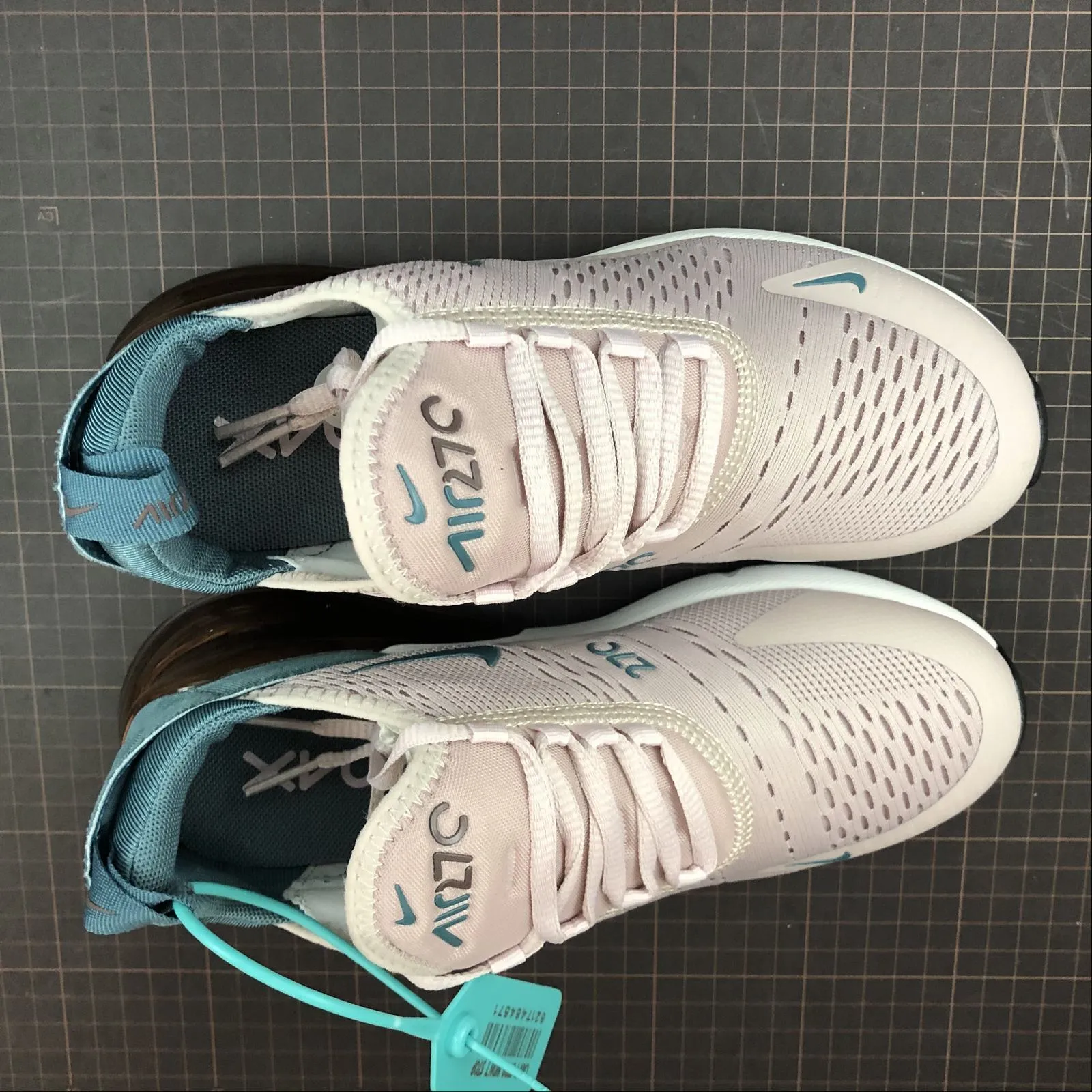 logo - buttoned shoes Air Max 270 Particle Rose Celestial Teal AH6789-602