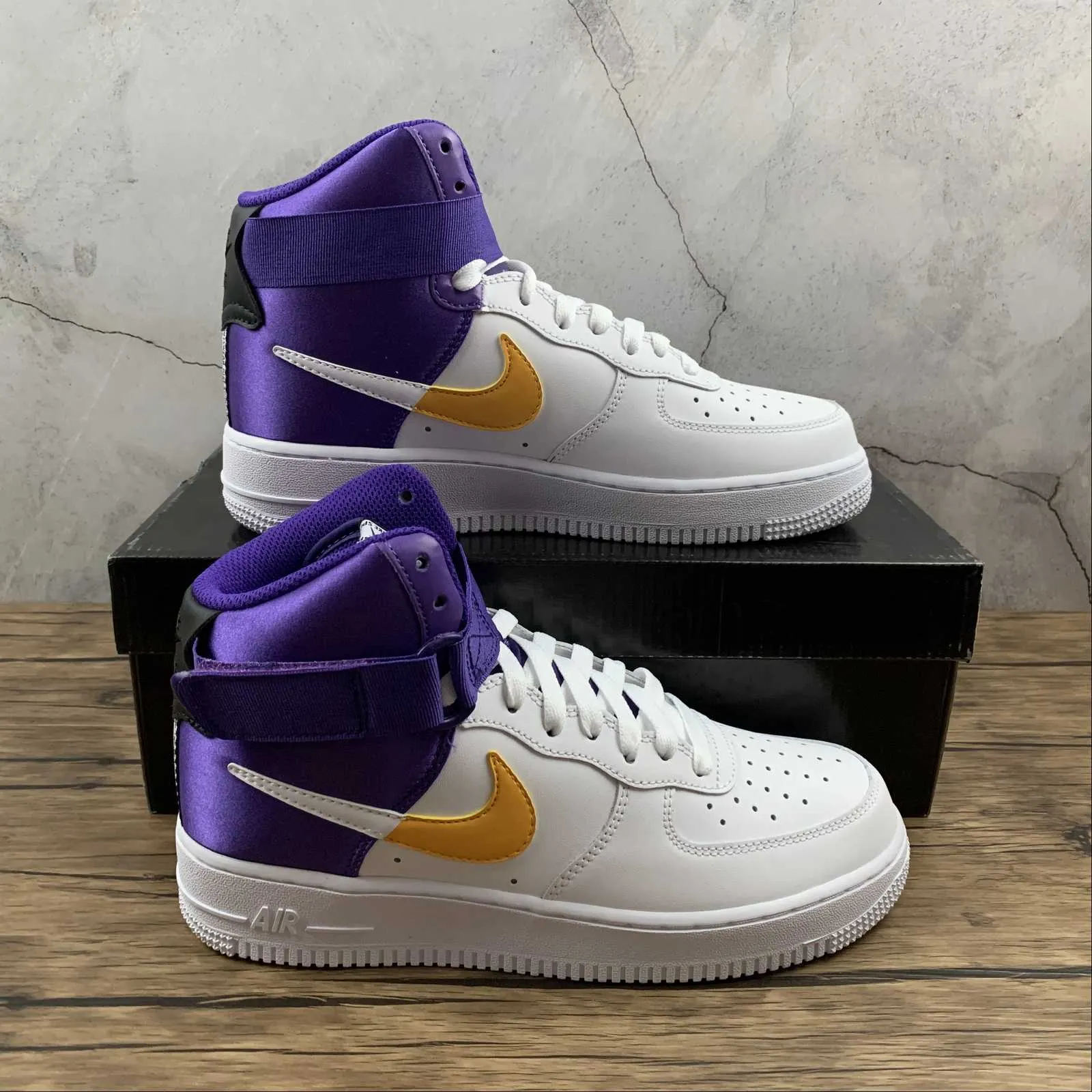 Air Force 1 High 07 LV8 NBA Lakers Breathable Upper Shoes Flat Sole