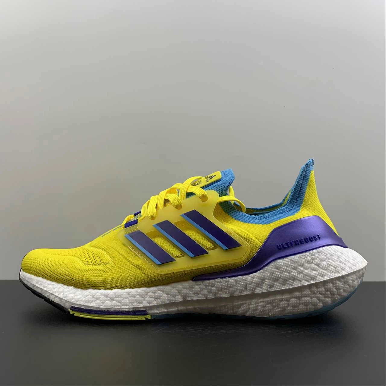 Comfort Breath Adidas UltraBoost 22 Yellow Legind Skyrus