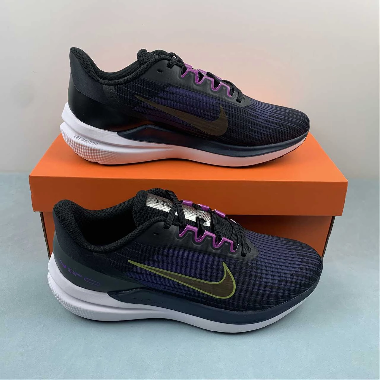 Air Winflo 9 Black Gold Suede Blackened Blue DD6203-007 Forefoot flare improves ground control during sprints Training Goal