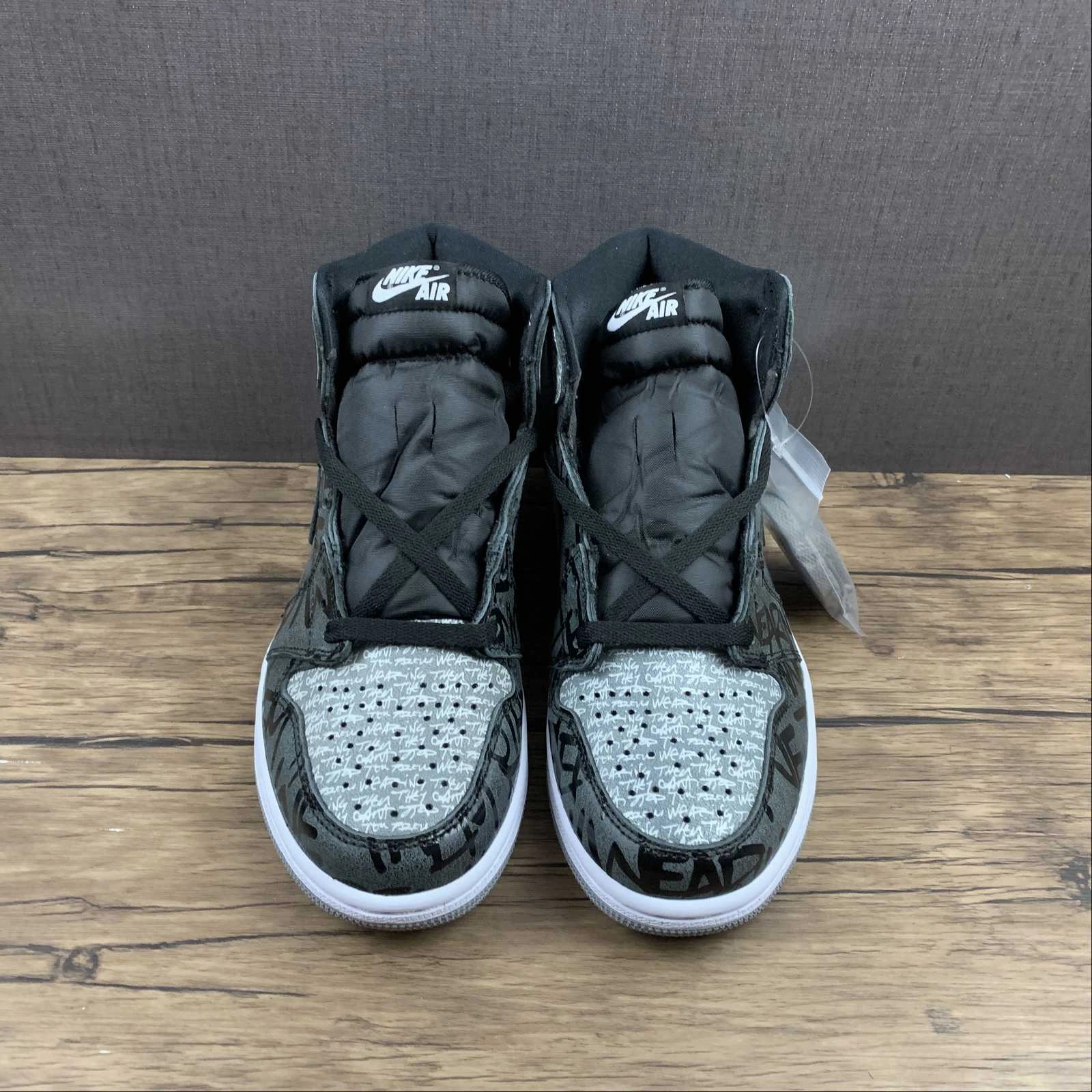 carbon fiber shank Padded Collar Structure Air Jordan 1 Retro High OG Black Grey Treason (2021) 555088-036