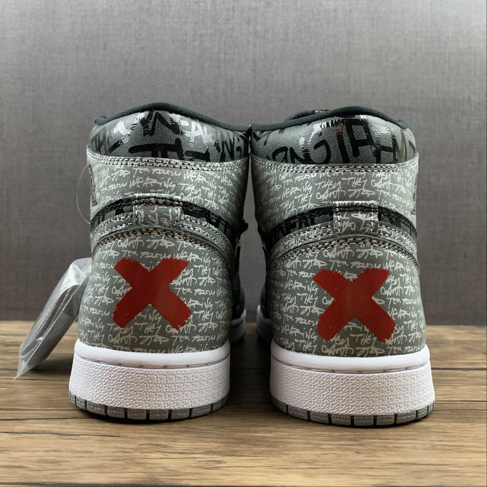 Air Jordan 1 Retro High OG Black Grey Treason (2021) 555088-036 Lifestyle Fit