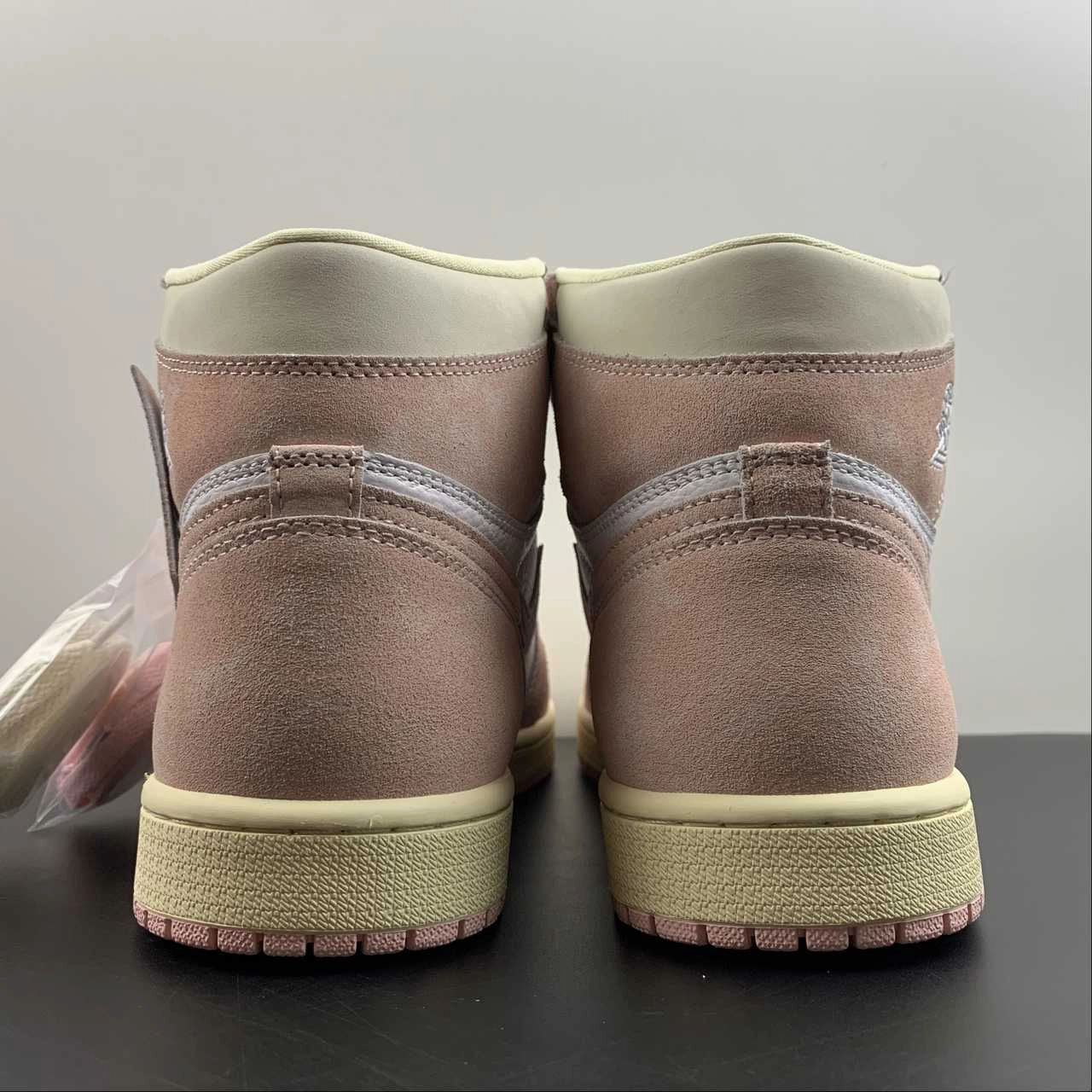 Outdoor Gear Contemporary Chic Air Jordan 1 Retro High OG Pink Pink White FD2596-600