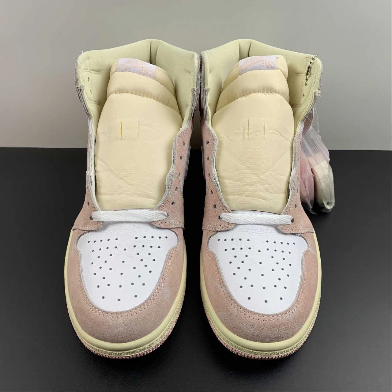 Air Jordan 1 Retro High OG Pink Pink White FD2596-600 Soft Layers