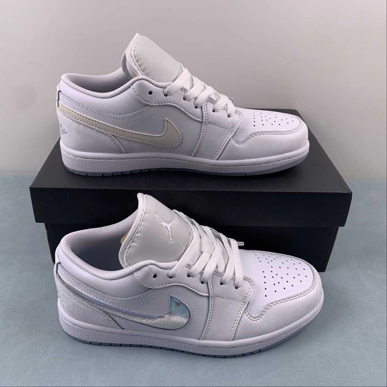walking shoes Air Jordan 1 Low GS White Iridescent Glitter Summit White Ice Blue FQ9112-100