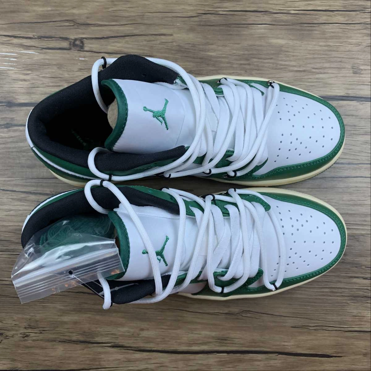 Air Jordan 1 Low White Stadium Green-Black 553558-129 Step Focus Zip   Up