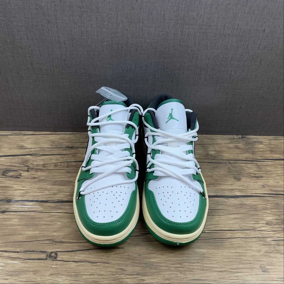 Quick Dry Material Air Jordan 1 Low White Stadium Green-Black 553558-129