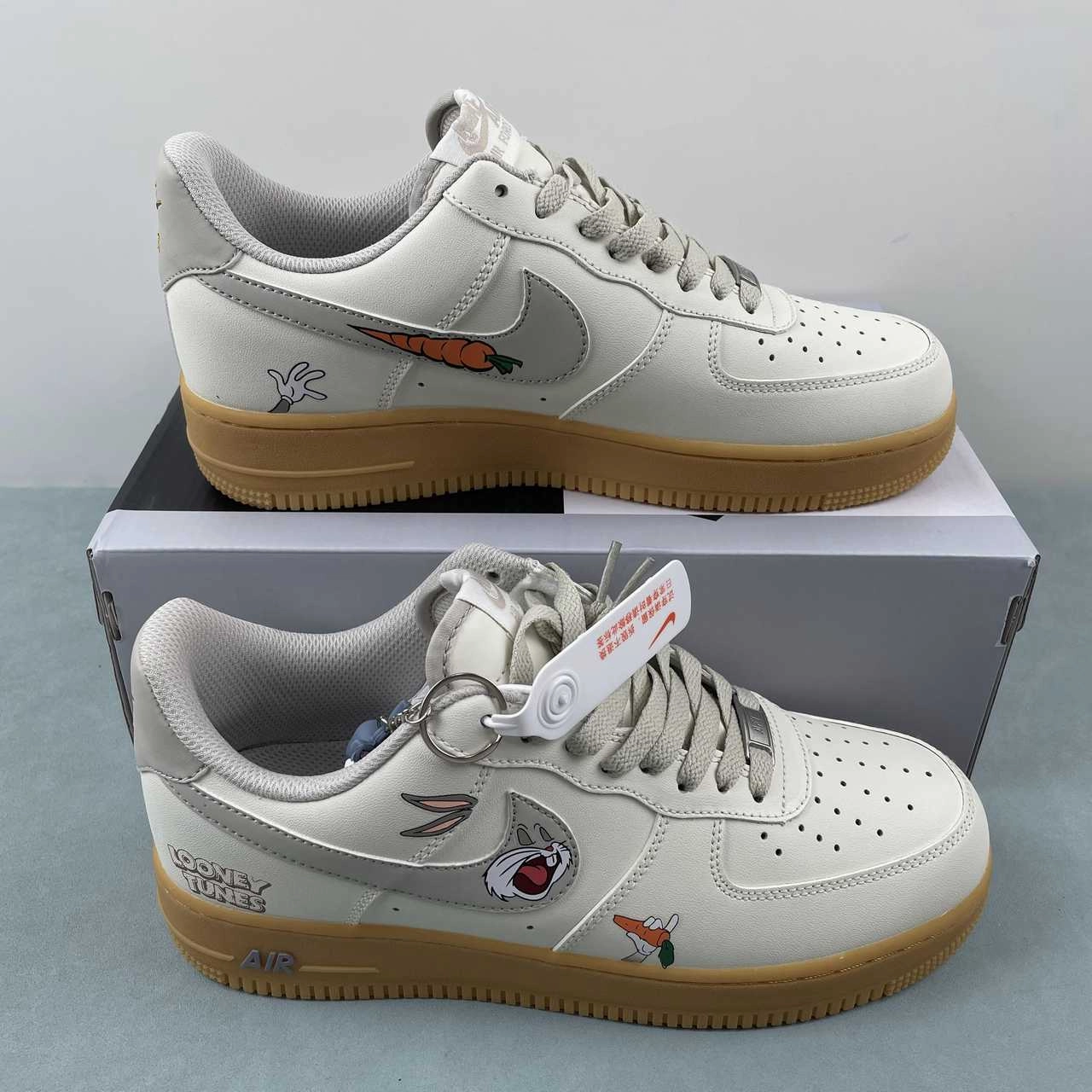 Air Force 1 07 Low Looney Tunes White Light Gray CX2351-066 Travel Walker Breathable Inside