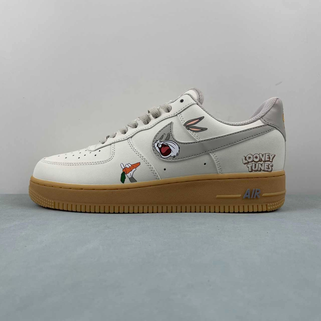 Air Force 1 07 Low Looney Tunes White Light Gray CX2351-066 Active Comfort On The Go
