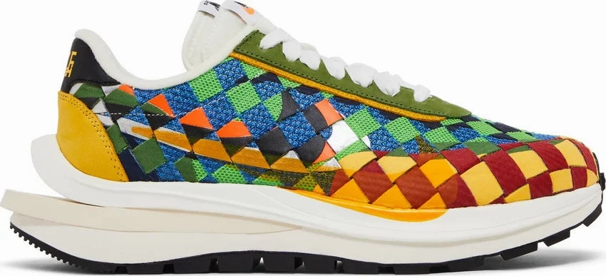 performance - enhanced shoes dirt - path running shoes Nike Sacai VapourWaffle x Jean Paul Gaultier Multicolour