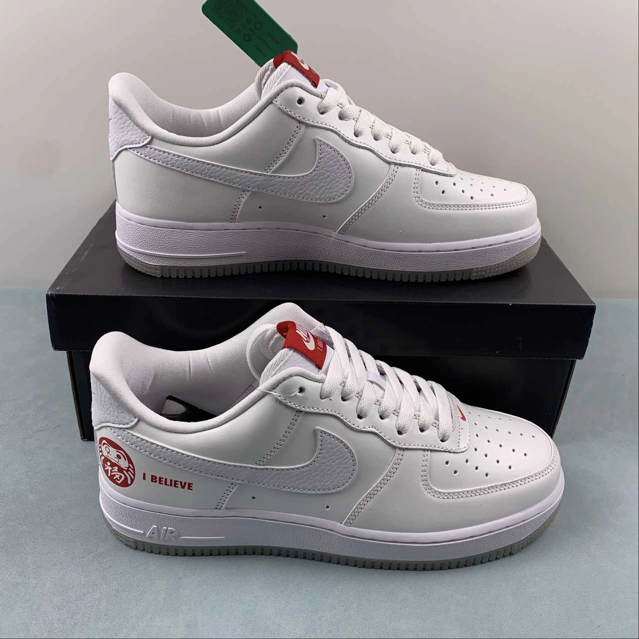 Air Force 1 07 Low Daruma I Believe White University Red DD9941-100 Comfort Heel Family Pace
