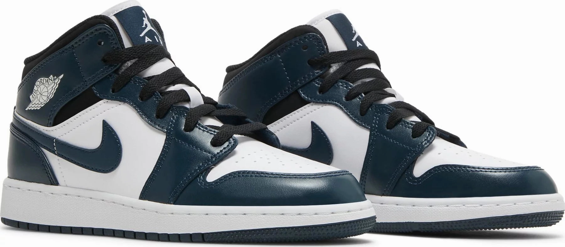 Nike Jordan 1 Mid Armory Navy GS Odor Resistant Material neutral support