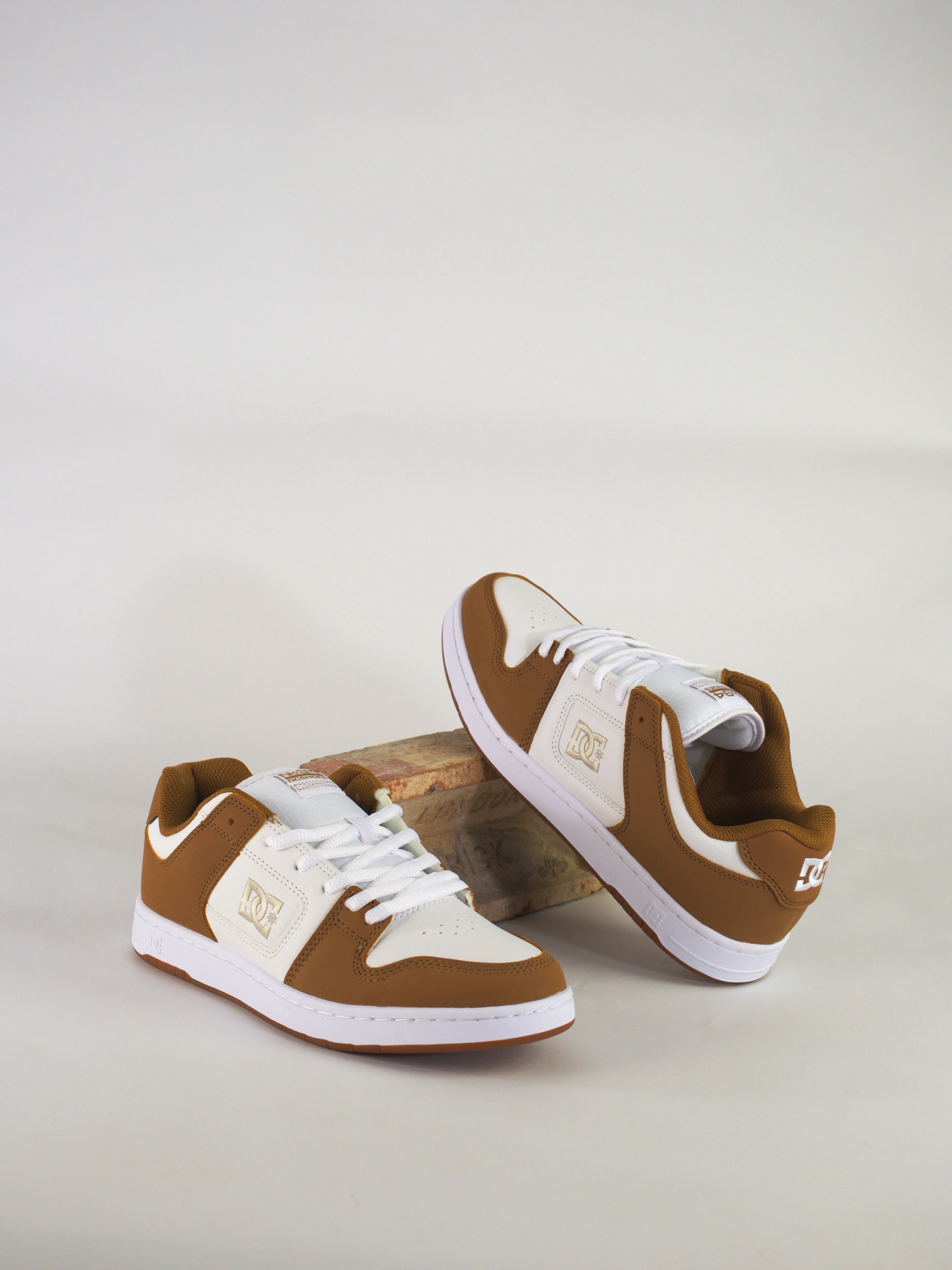 Dc Shoes - Mantecca 4 Skate Shoes - Brown / Oyster White