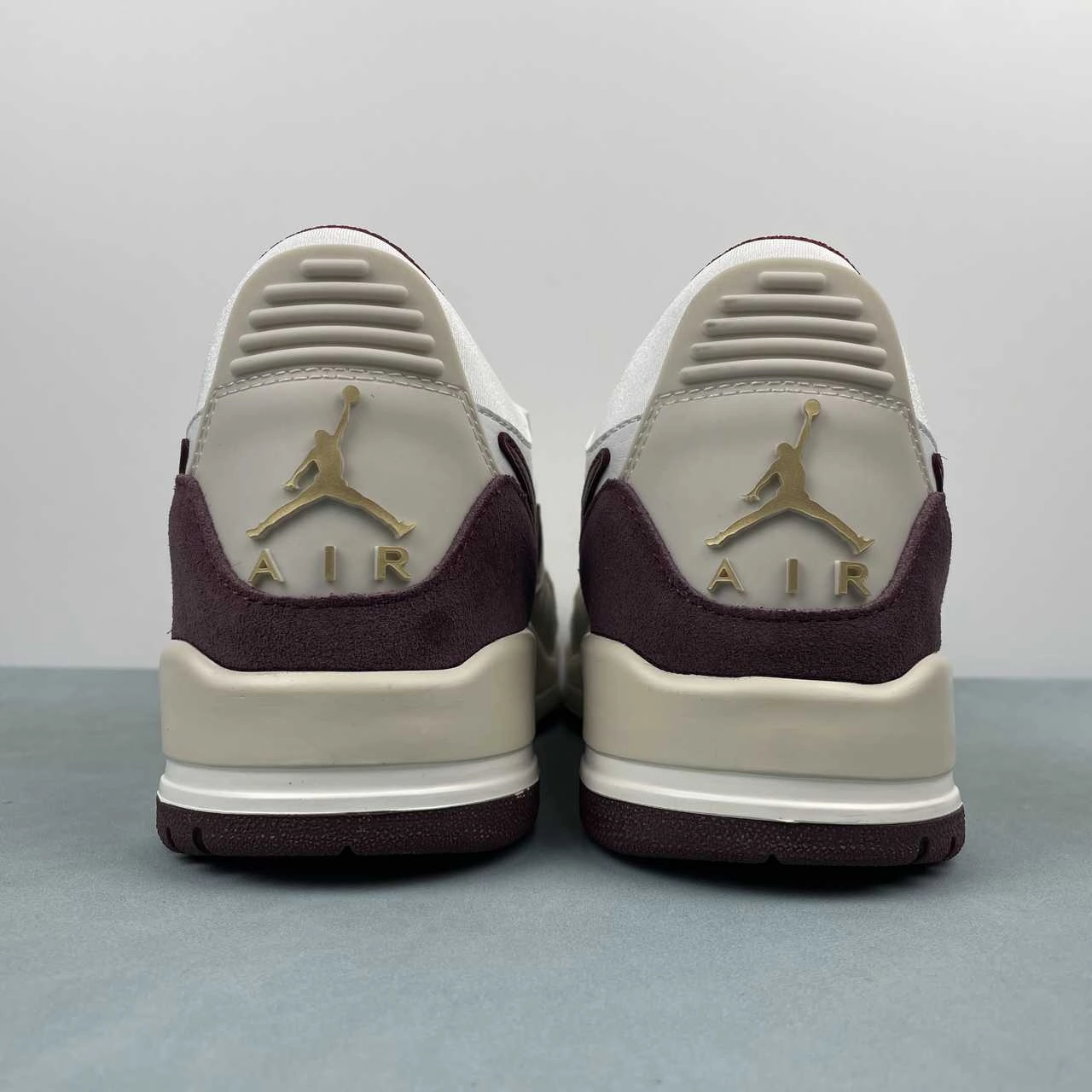 Air Jordan Legacy 312 Low Sail Burgundy Crush Sail IB4712-161 Breathable Perforation Zones