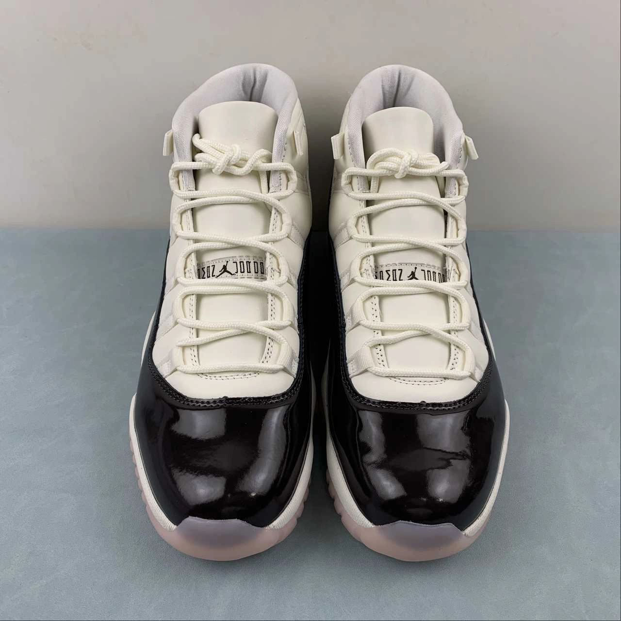 Air Jordan 11 Retro Neapolitan Sail Velvet Brown Atmosphere AR0715-101 LightweightOutsole Durable outsole