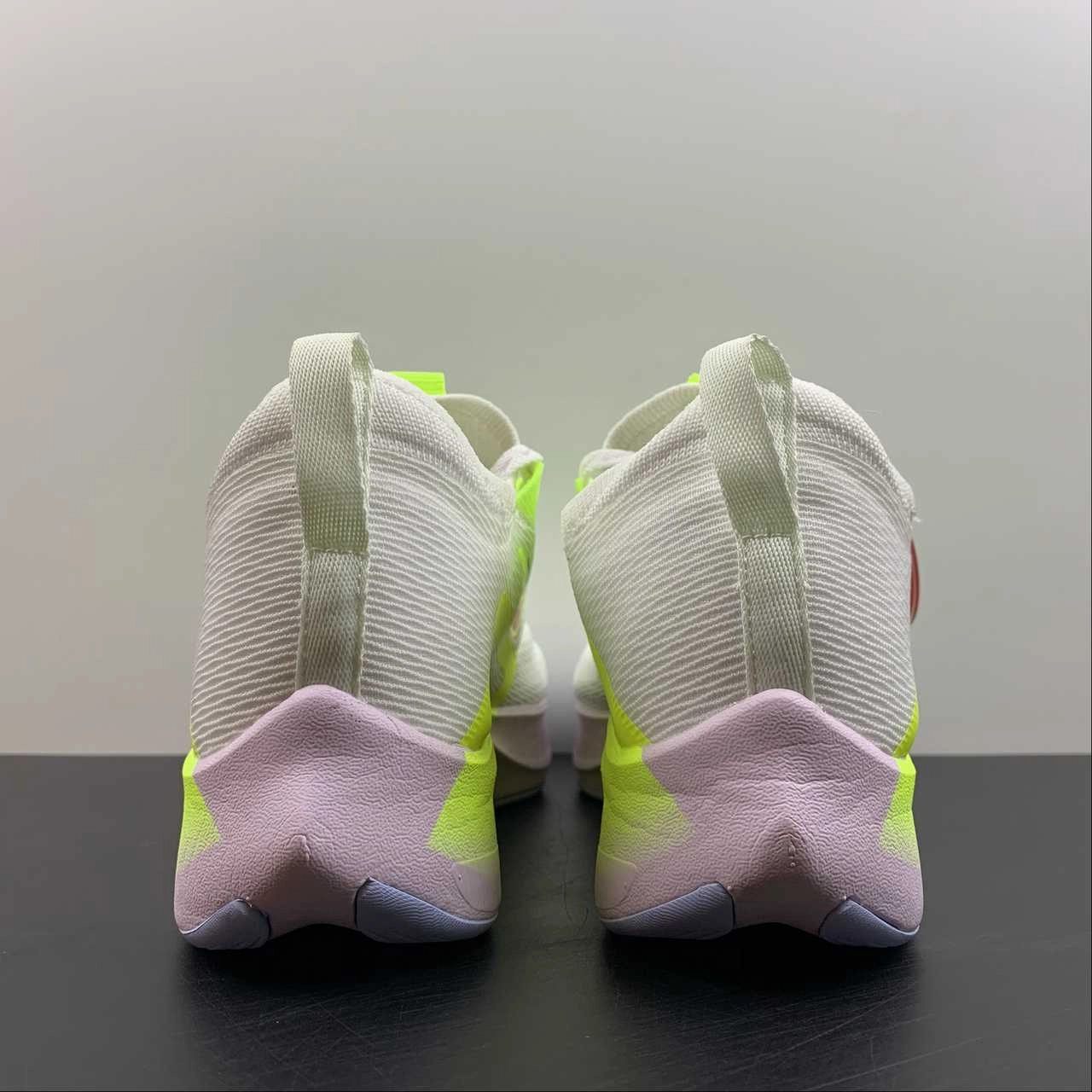 Zoom Fly 4 Fluorescent Green DN2658-101 Flex Feel Comfort Driven