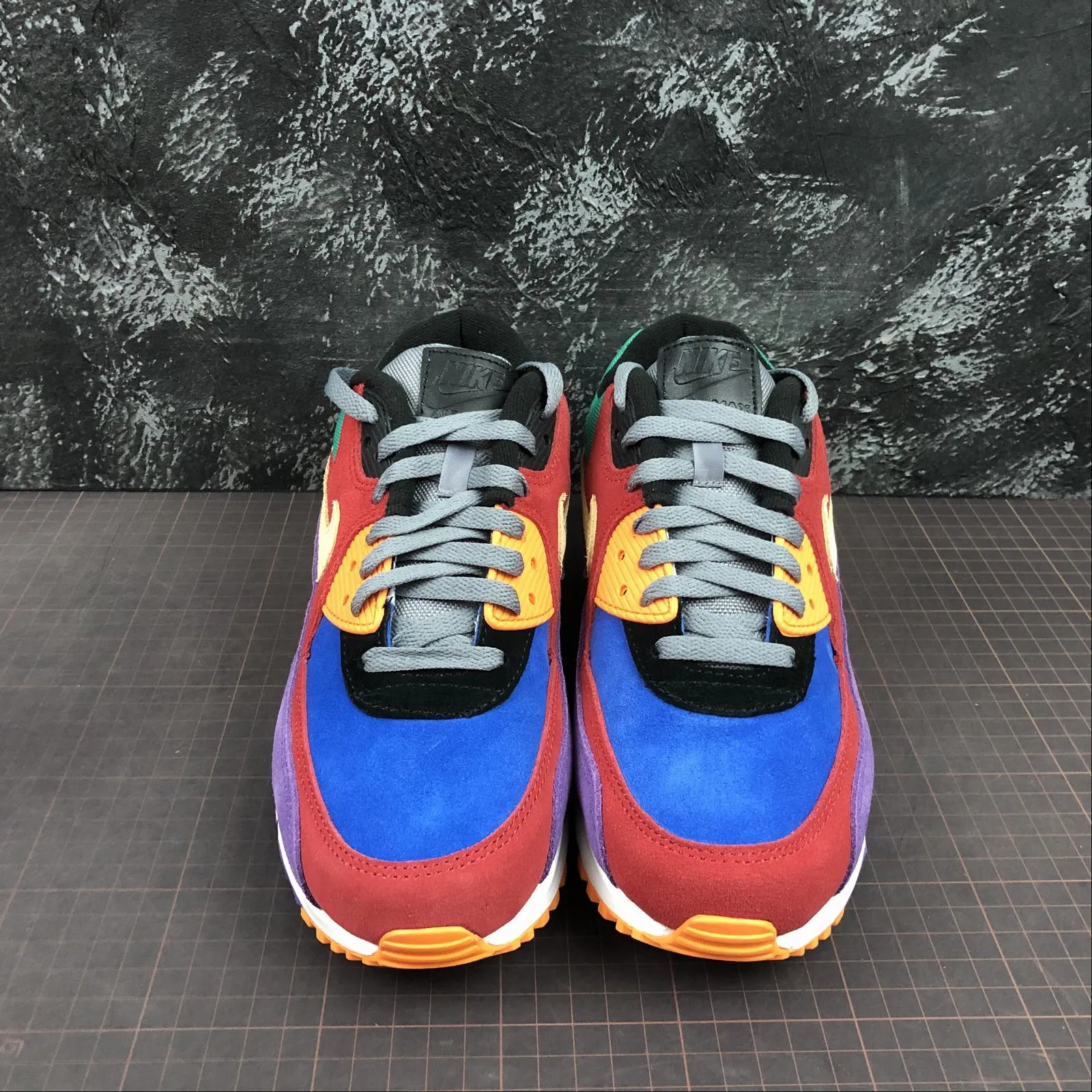 running with a removable insole Air Max 90 Viotech OG University Red Pale Vanilla Hyper Grape CD0917-600