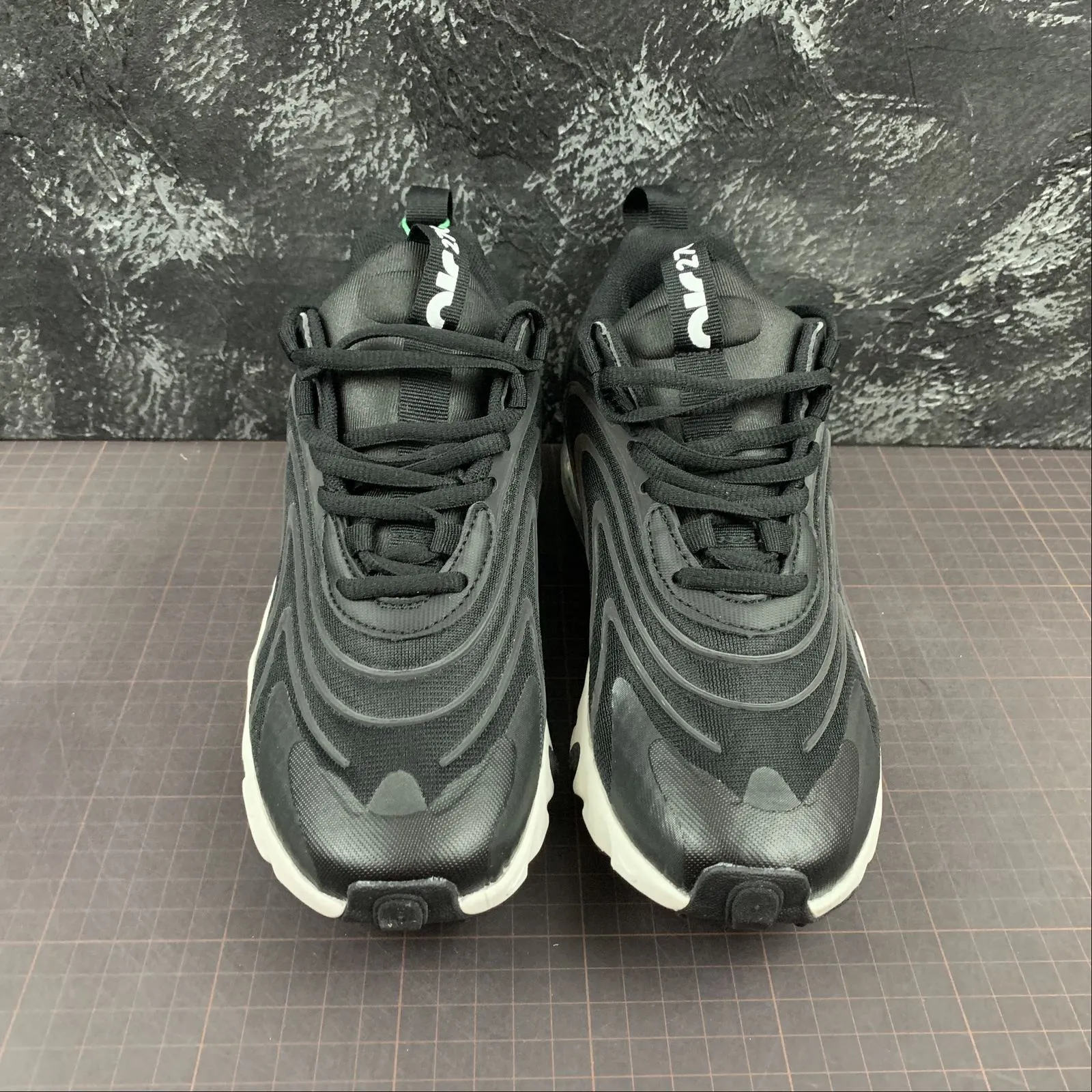 energy - returning technology shoes advanced runner running wear Air Max 270 React W Black White CD6870-406