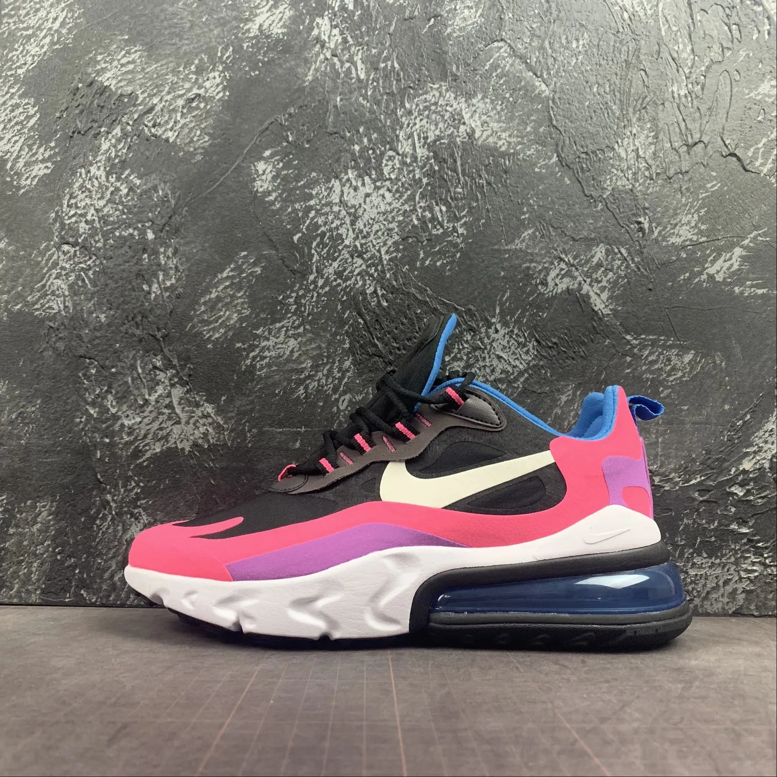 anti - microbial running on hilly terrain shoes Air Max 270 React Hyper Pink Vivid Purple BQ0101-001