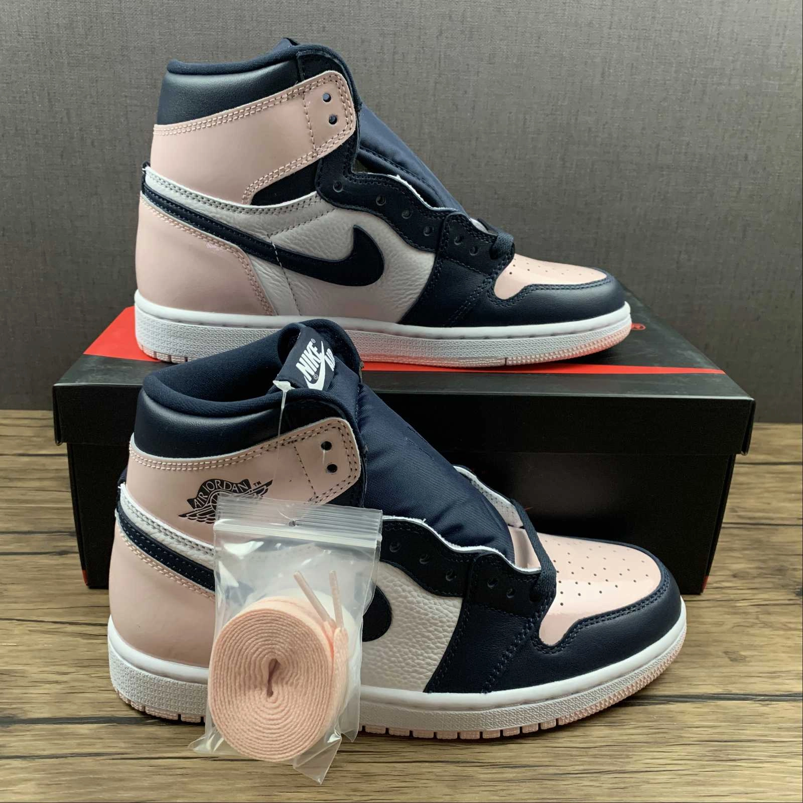 Cross training Air Jordan 1 Retro High OG SE Atmosphere Pink White Black (2021) DD9335-641
