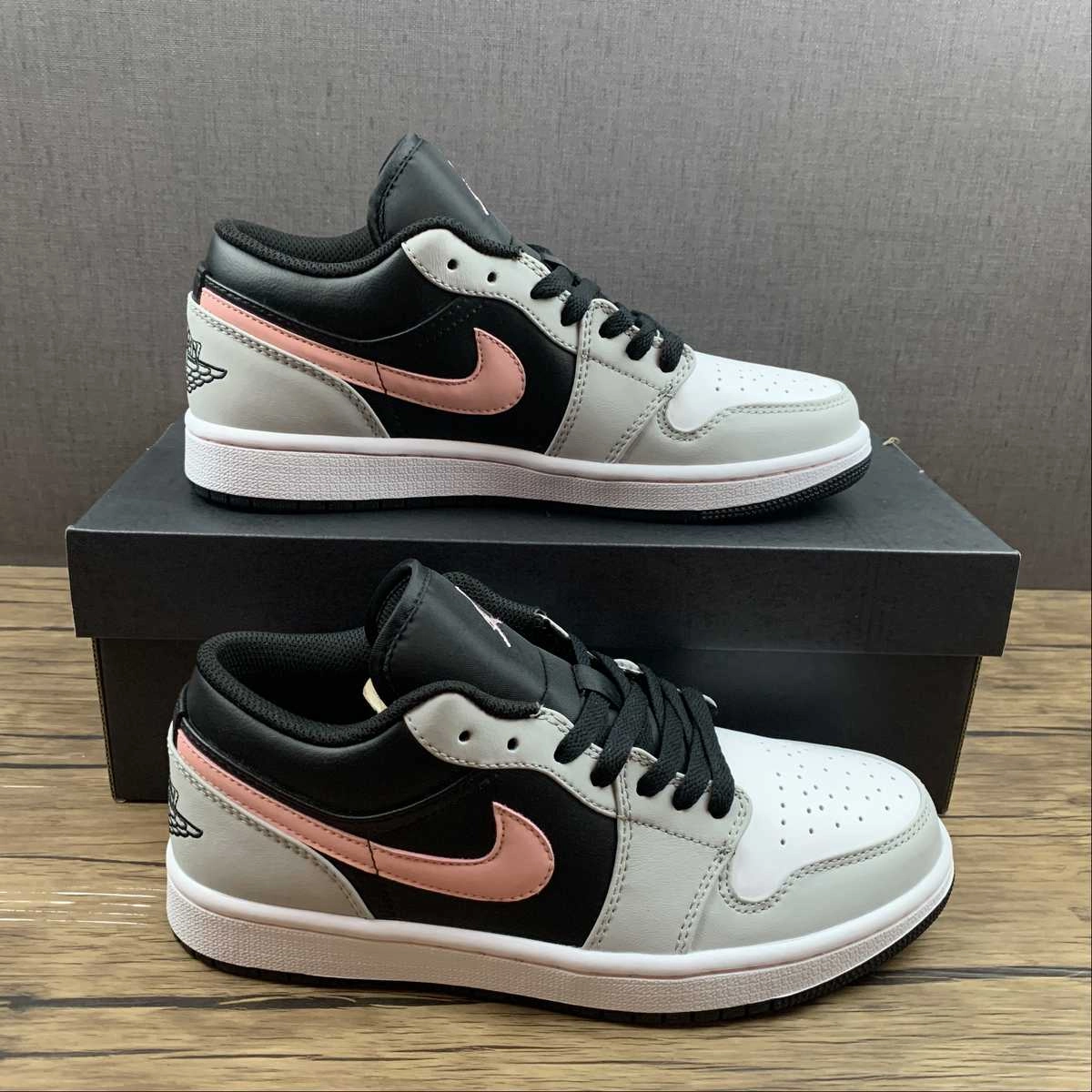 Reinforced heel Flex Walk Air Jordan 1 Low Black Bleached Coral Grey Fog 553558-062