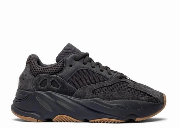 Yeezy 700 Utility Black Bold Finish Sleek Comfort