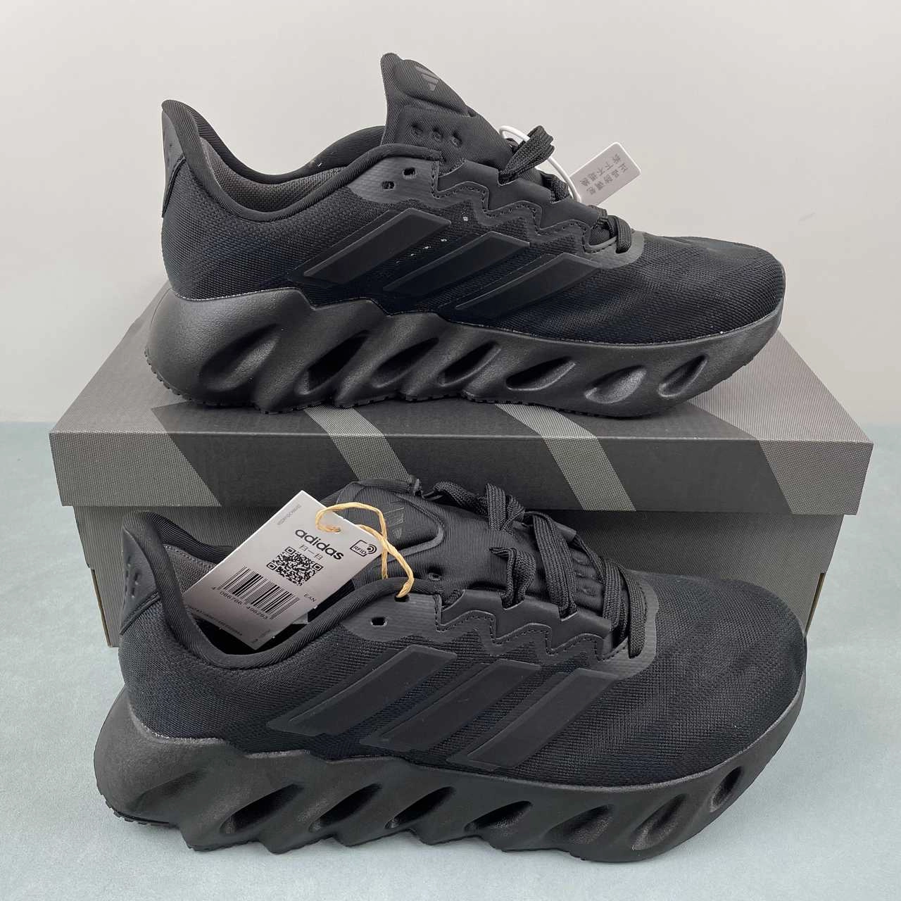 Adidas Switch Fwd Core Black Core Black Carbon ID1779 religious - event running gear baggy running option