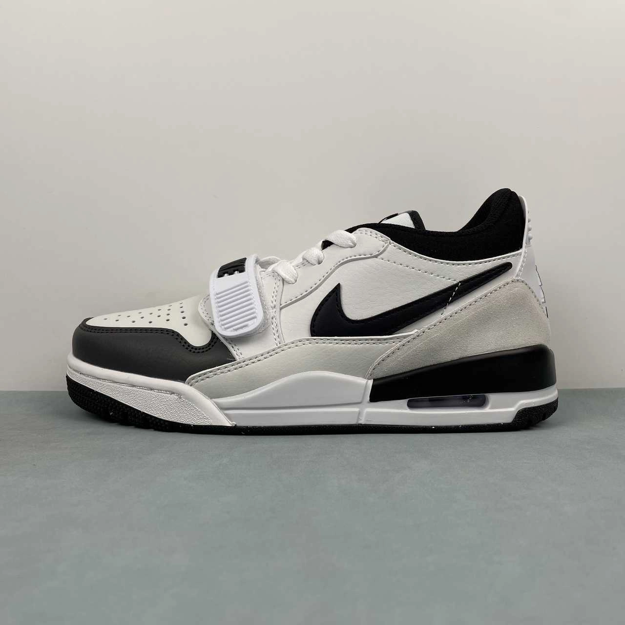 Compression Molded Outsole Air Jordan Legacy 312 Low White Black White Cool Grey HV1811-101