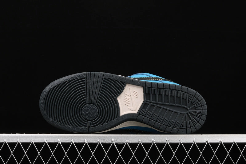 Ergo Sole Instant Skateboards x SB Dunk Low Blue Hero Pale Ivory Black CZ5128-400