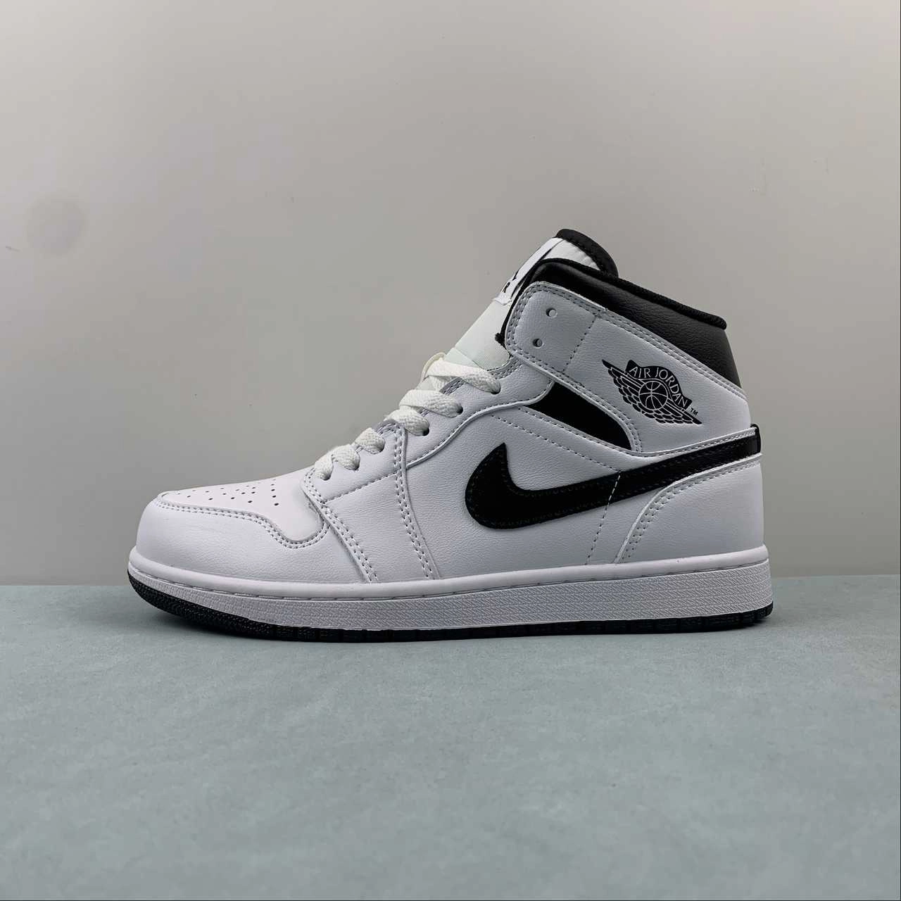 Signature grip Air Jordan 1 Mid White Black DQ8426-132
