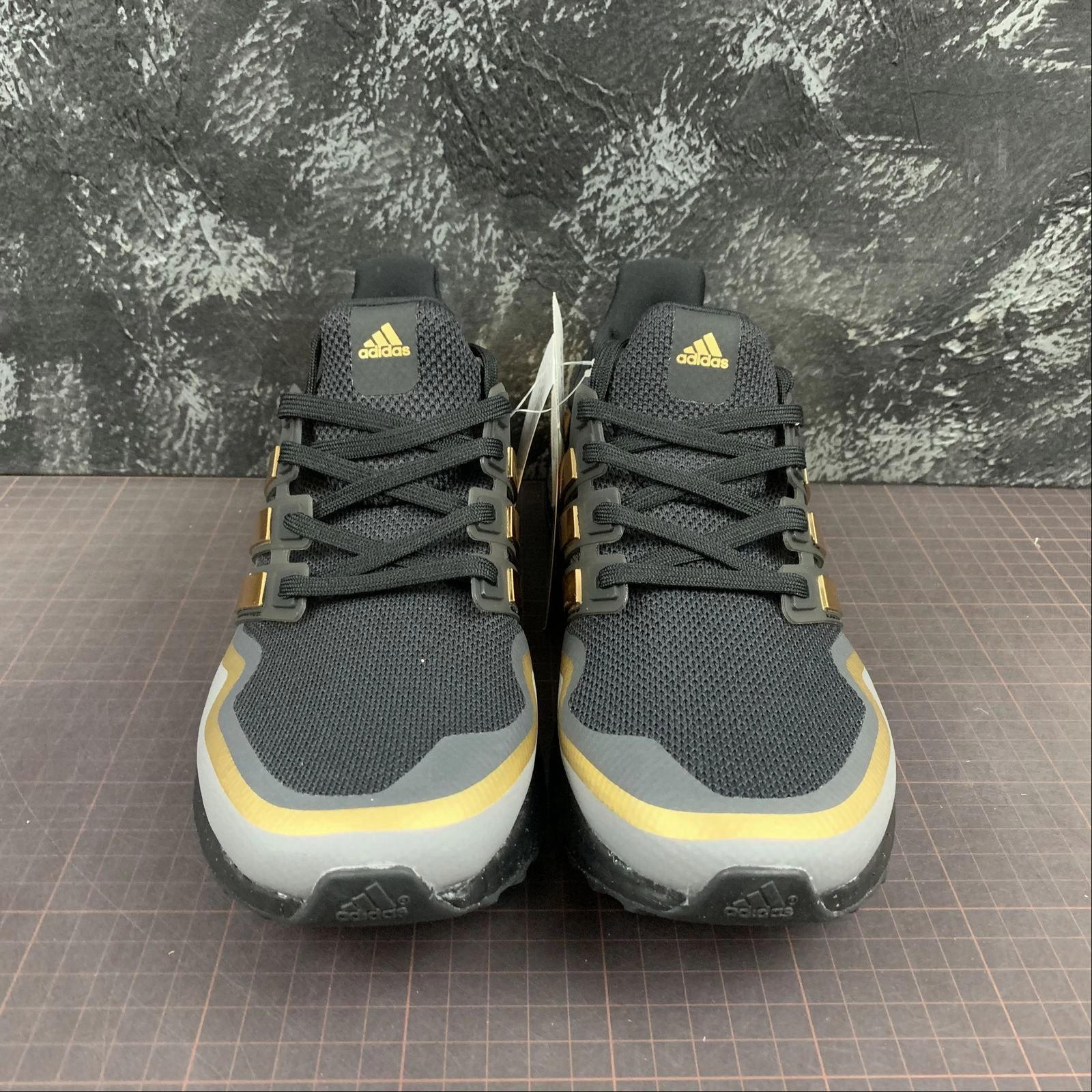 Energy Returning Technology Molded Foam Adidas UltraBoost 2.0 Black Gold