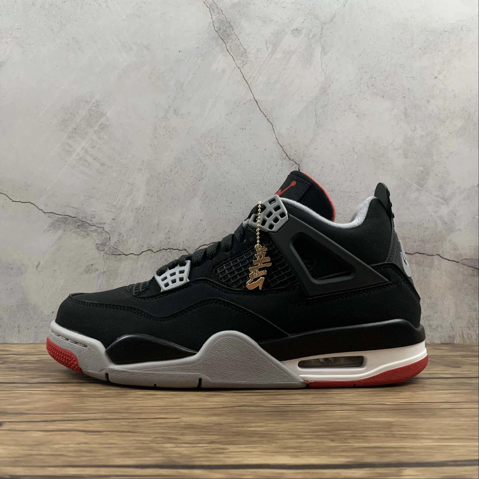 Air Jordan 4 Retro OG Bred 2019 Black Cement Grey Summit White Fire 308497-060 Neutral Choice