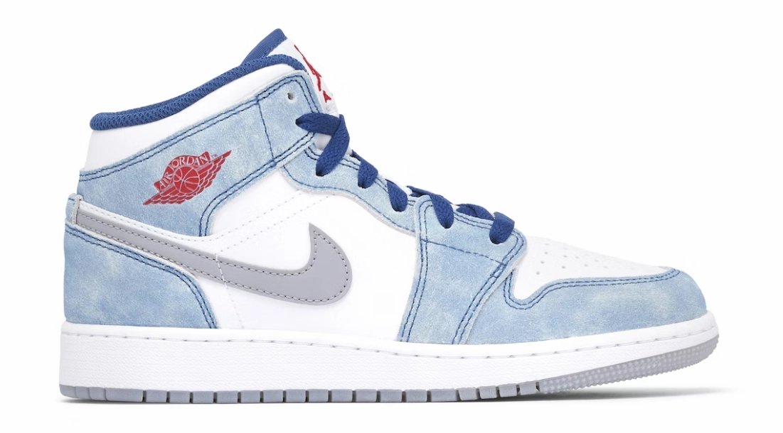 Noise Reducing Jordan 1 mid (gs) French blue