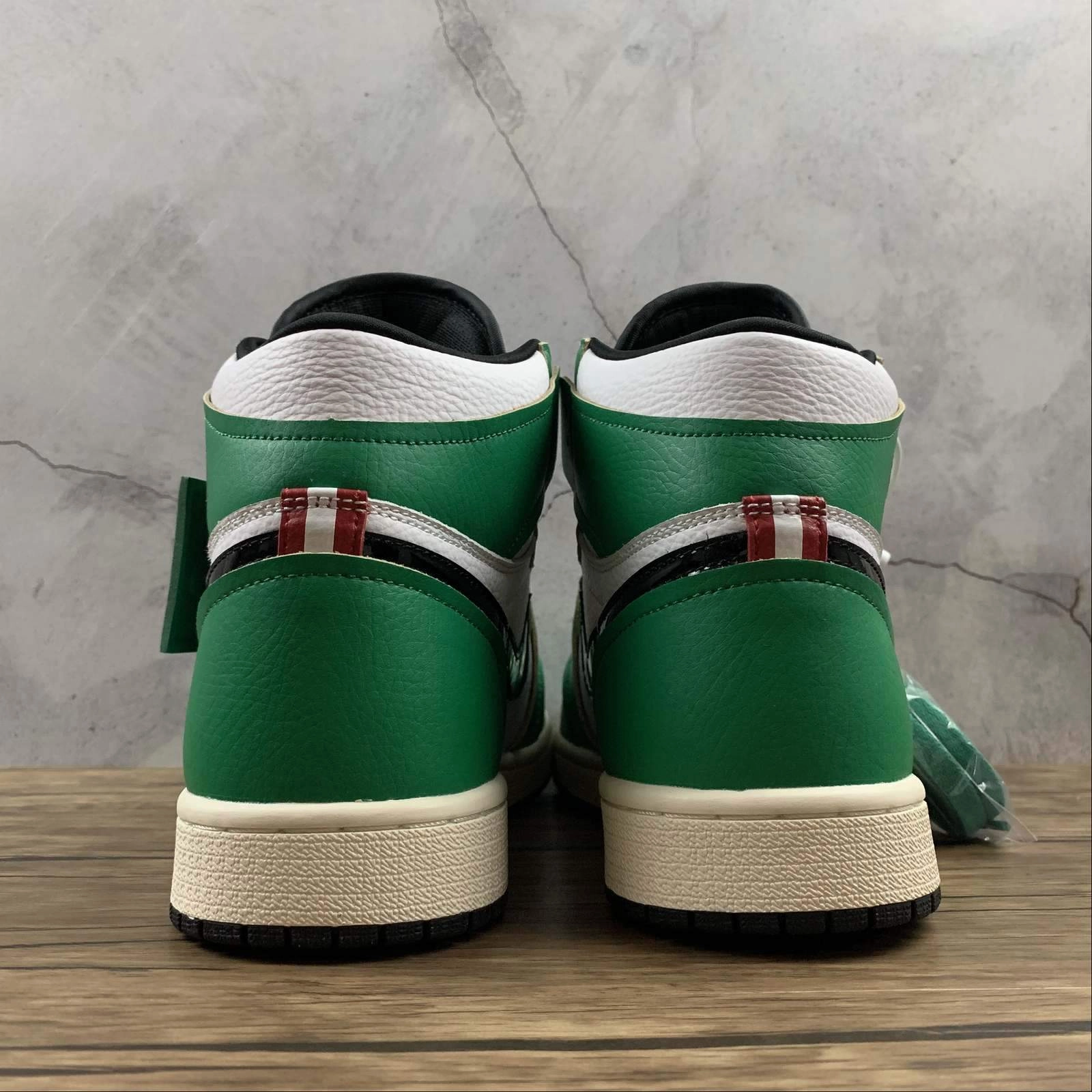 Air Jordan 1 Retro High OG Lucky Green DB4612-300 High Abrasion Zones