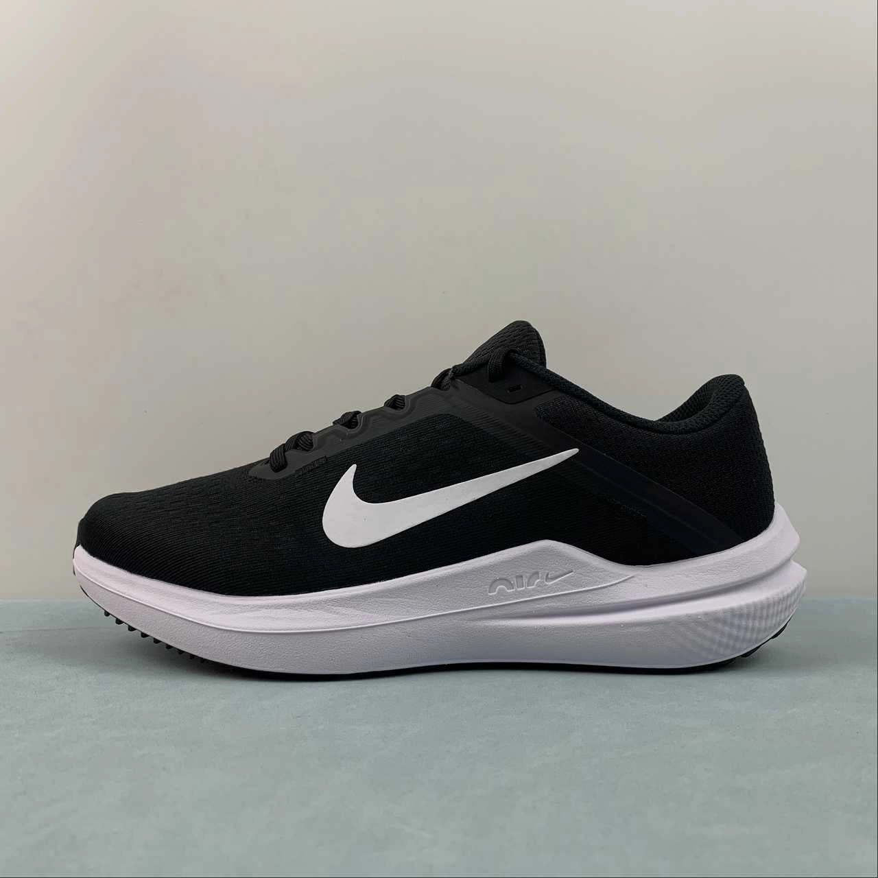 Midsole density balances softness and support Smooth Motion Air Winflo 10 Black White-Black DV4022-003
