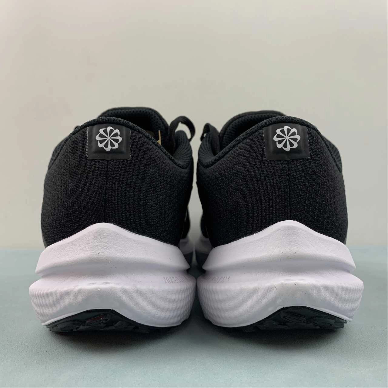 Smooth Jogging Air Winflo 10 Black White-Black DV4022-003