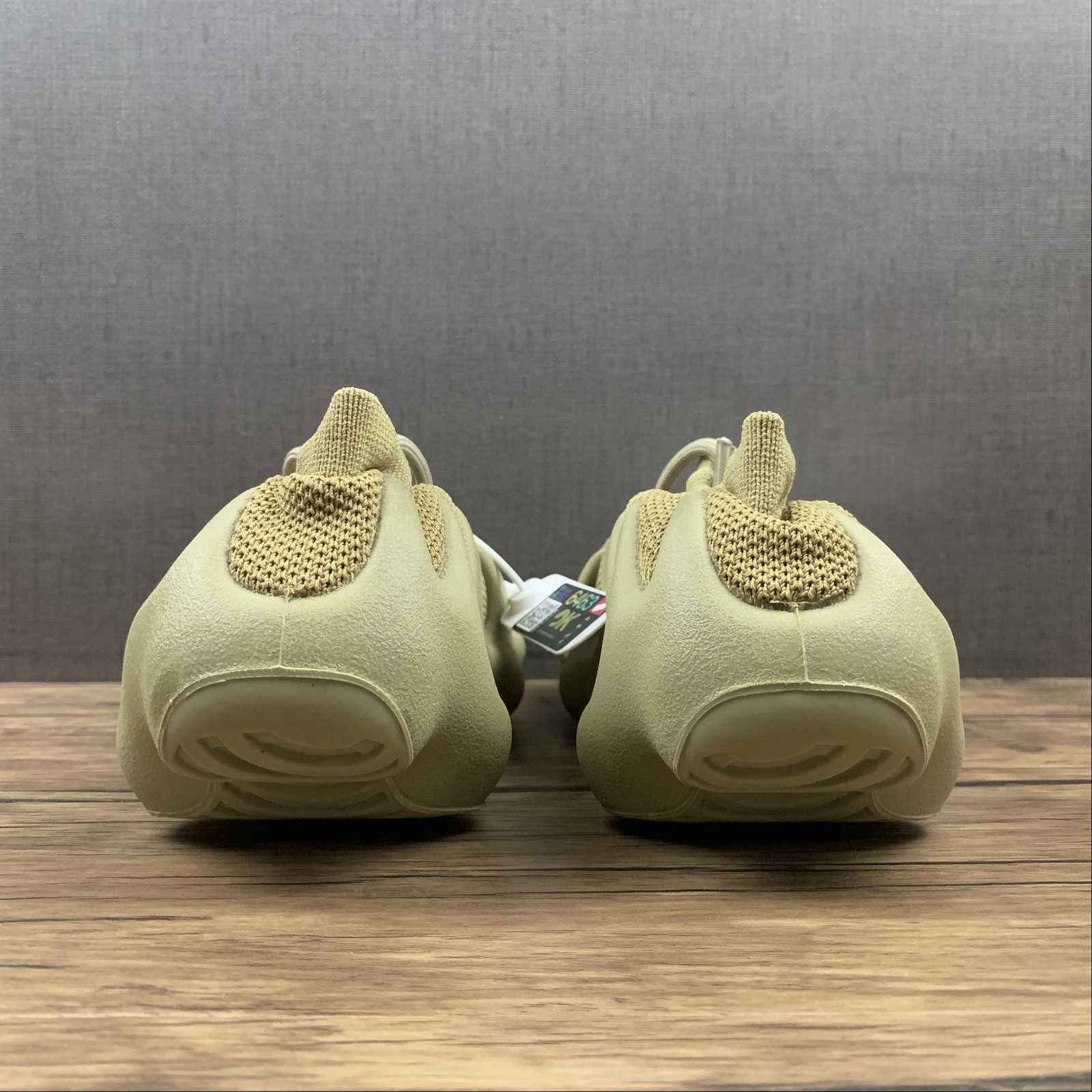energy - return shoes Fire - Resistant Adidas Yeezy 450 Resin GY5478