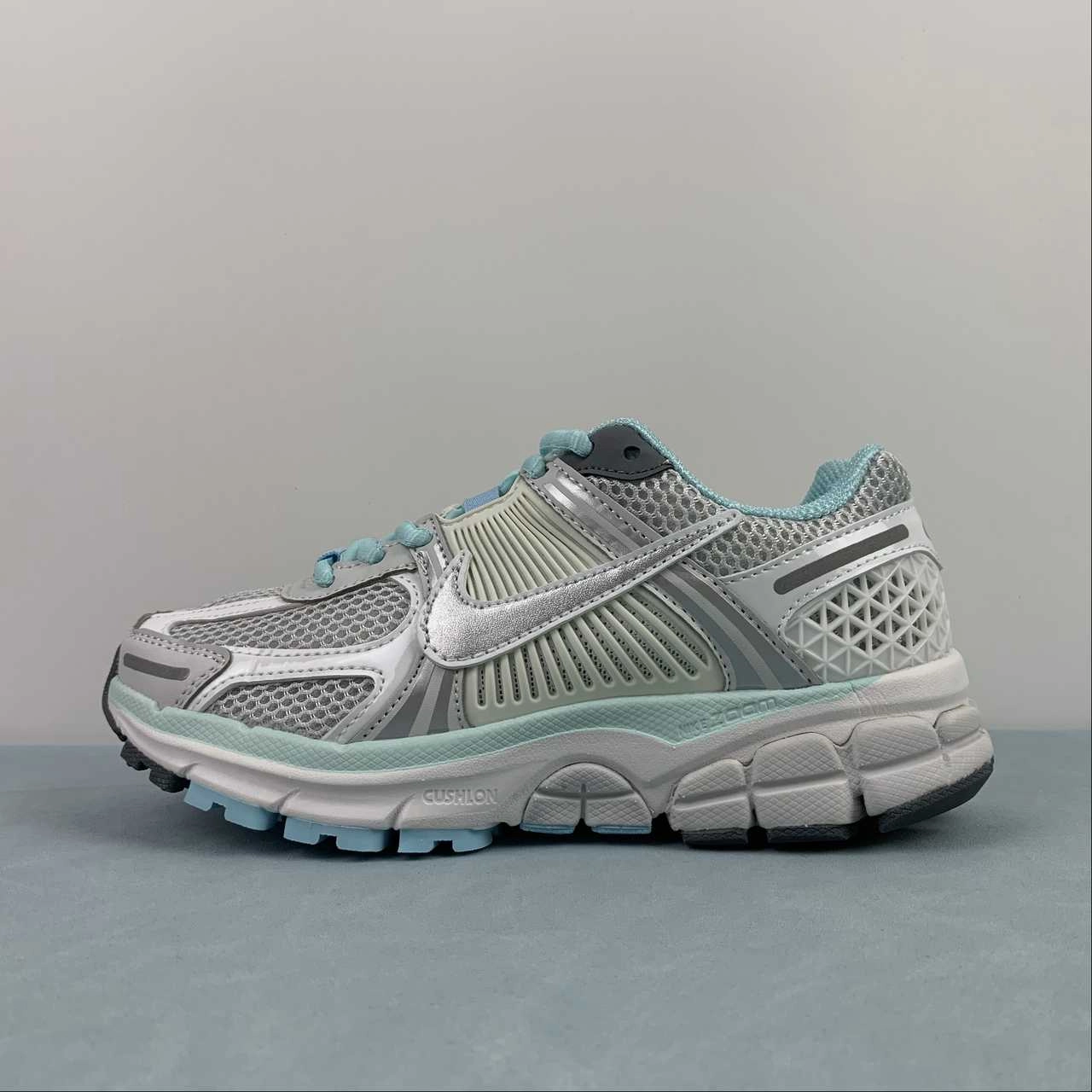 Comfort Wear Zoom Vomero 5 520 Pack Ocean Bliss Metallic Silver Light Blue FN3432-001