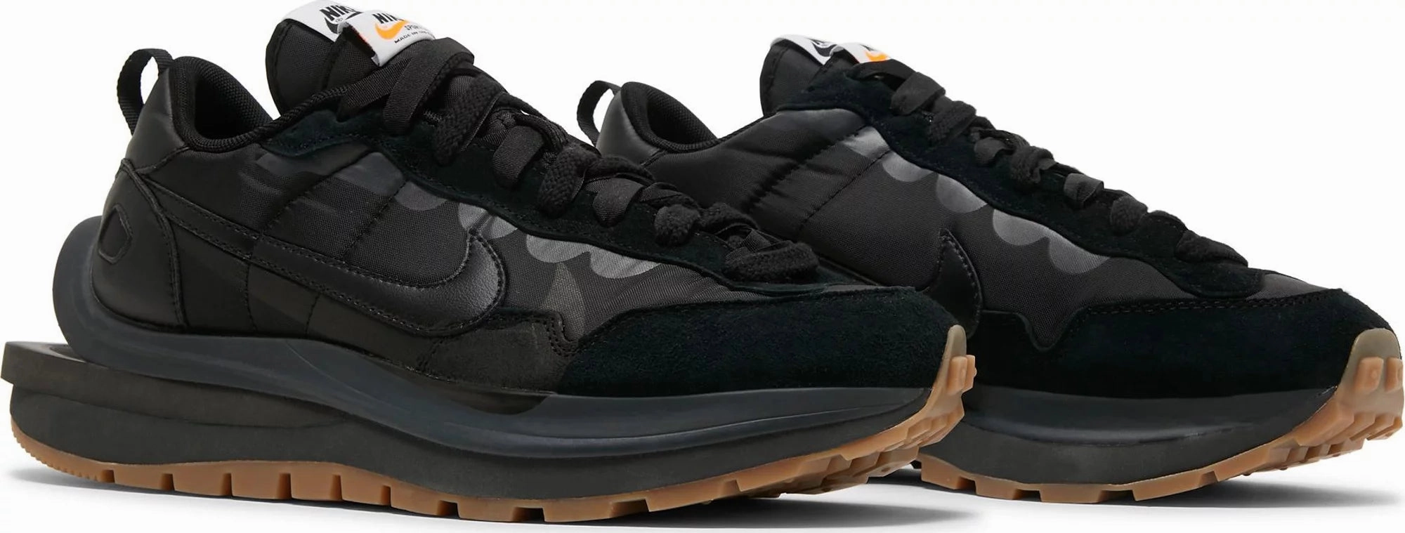 Race - worthy Nike Sacai VapourWaffle Black Gum
