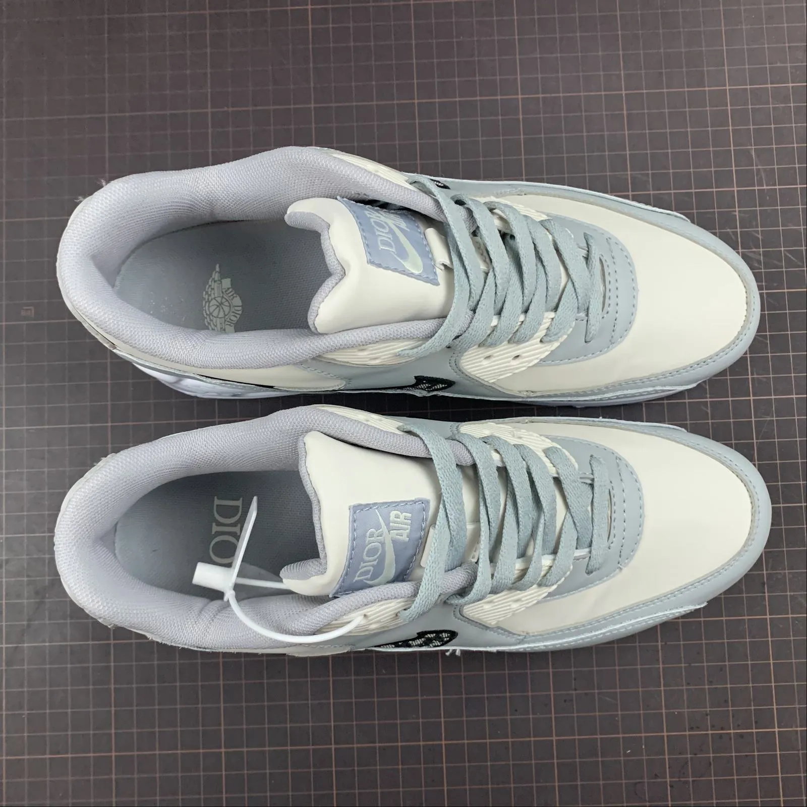shock-absorbing shoes daily - runner Dior x Air Max 90 Wolf Gray Sail Photon Dust White CN8607-002
