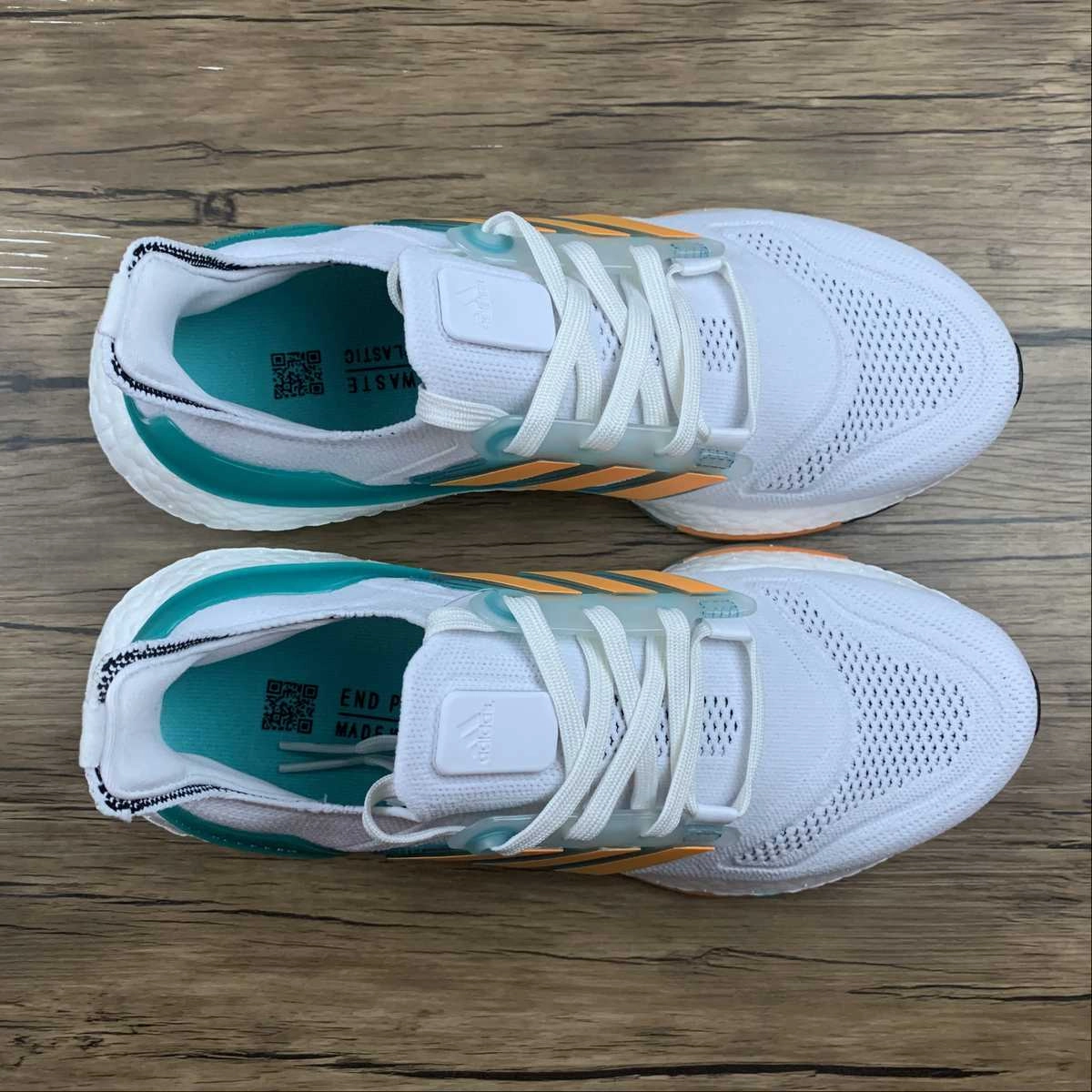 Adidas UltraBoost 22 White Fluo Blue Orange GX5463 Impact Diffusion Layer High Traction Tread