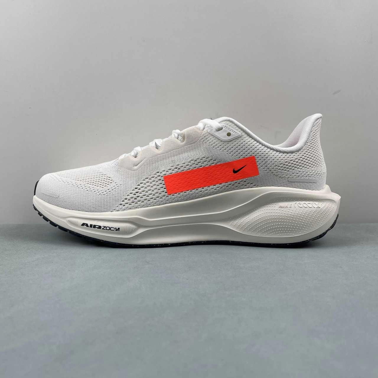 Durability Focus Air Zoom Pegasus 41 PQ White Hyper Crimson Pale Ivory Armory Navy HF4301-100