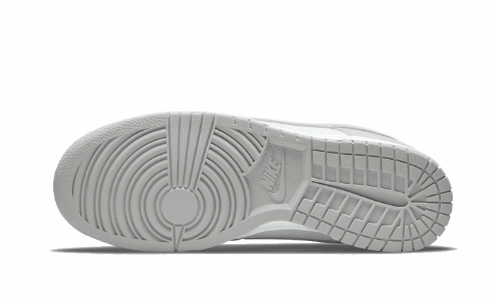 Nike Dunk Low Grey Fog Streamlined Style